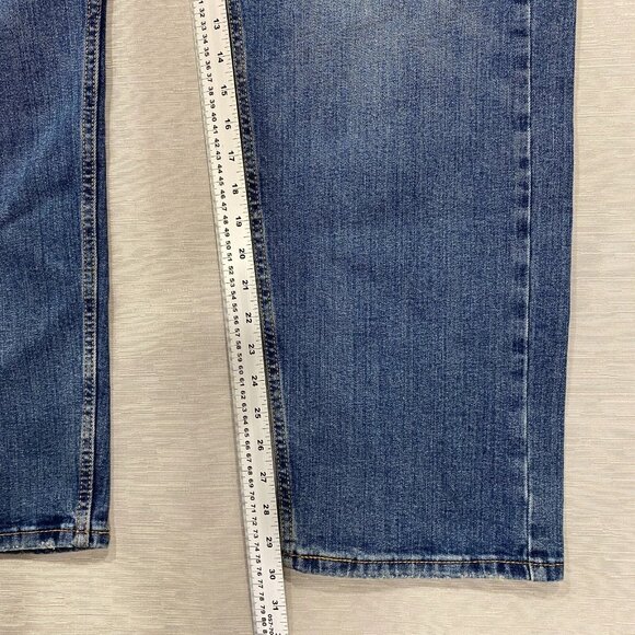 Levi's 505 Jeans Mens 40 x 30 Straight Leg Regular Fit Medium Wash Denim Pants - Picture 6 of 10